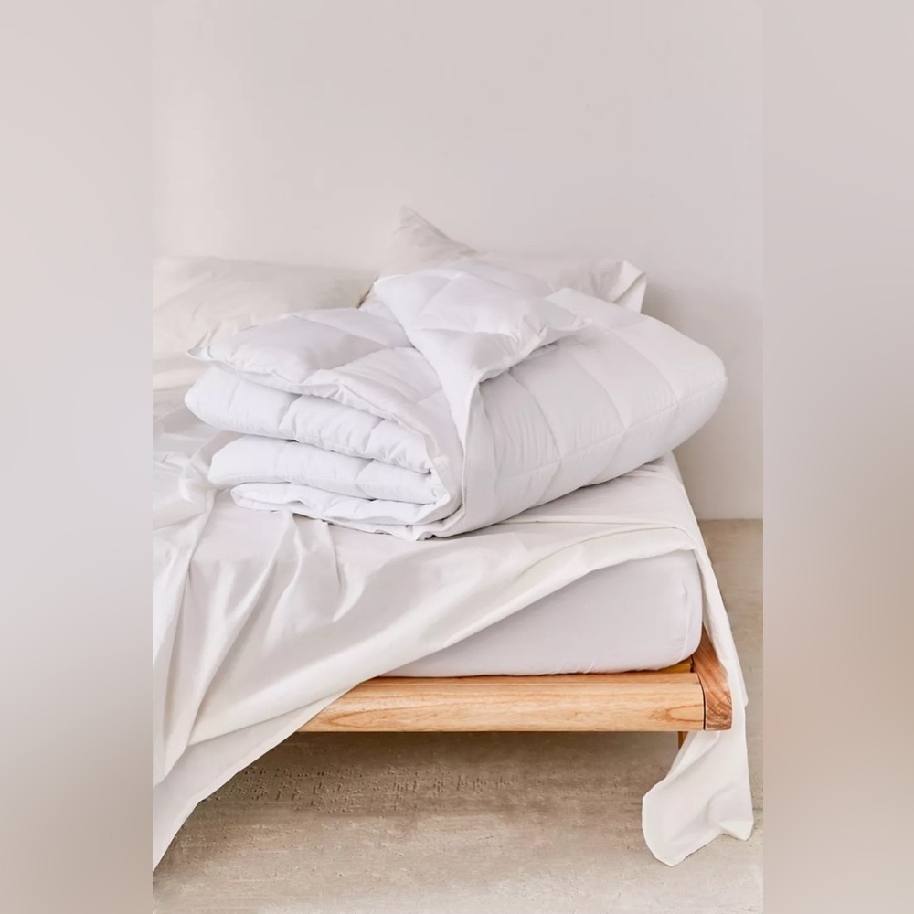 Urban Outfitters Heavy Weight Duvet Insert Queen NIB
